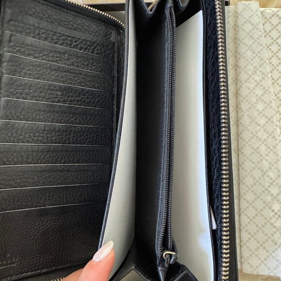 Gucci Black Pebbled Leather Continental Wallet with Tassel - Picture 10 of 12